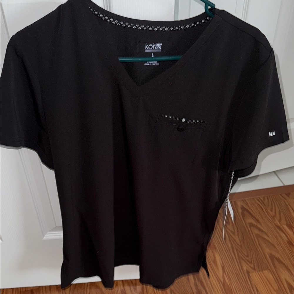 Koi Women’s Black Short Sleeve Tee